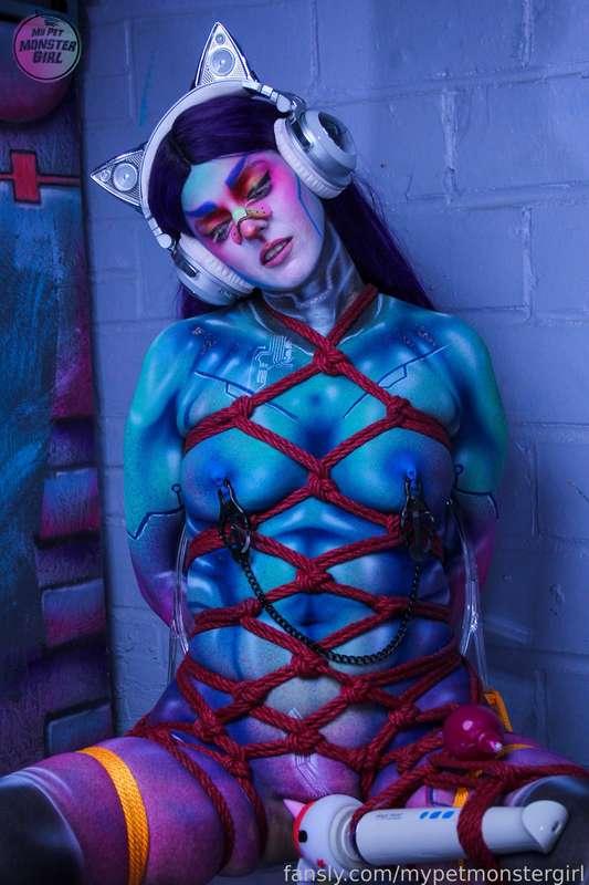 mypetmonstergirl image #3