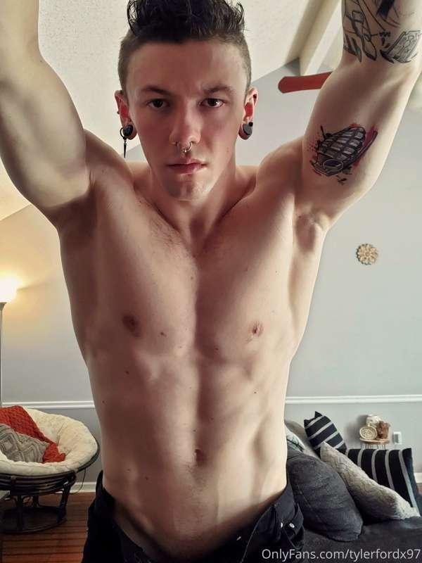 You like the view from under me??