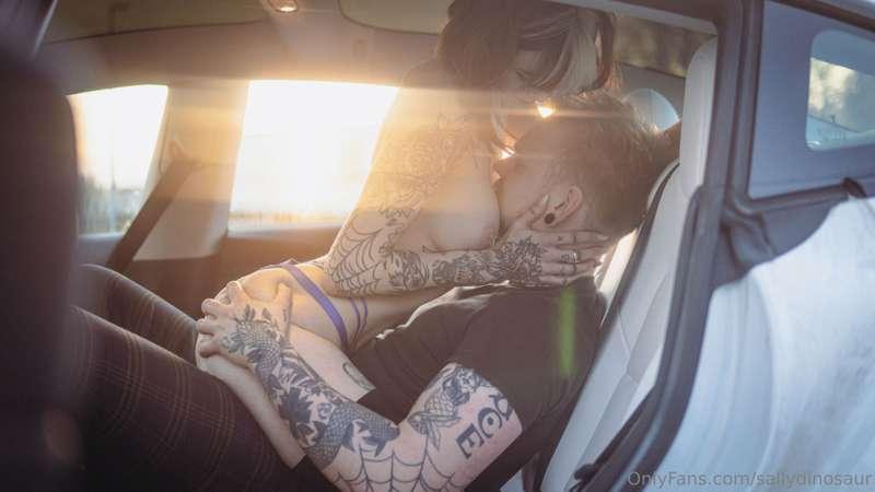 sallydinosaur image #2