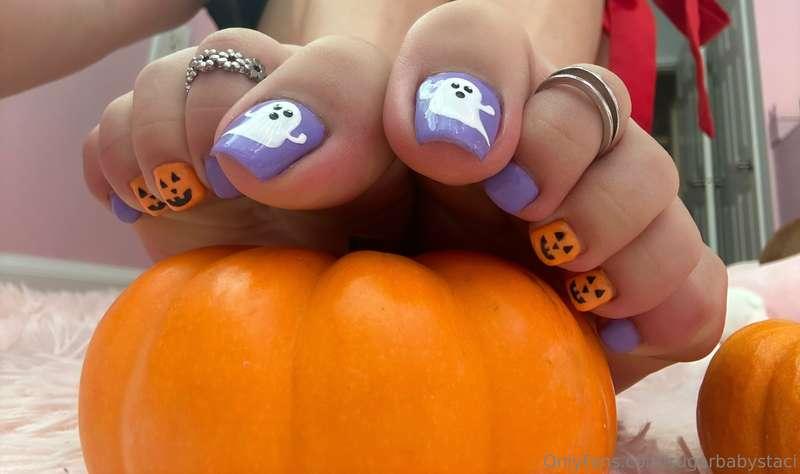 Happy Halloween!👻🎃💜