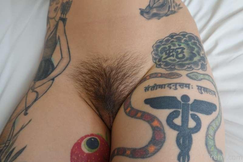How badly do you wish your could worship her bush in person?