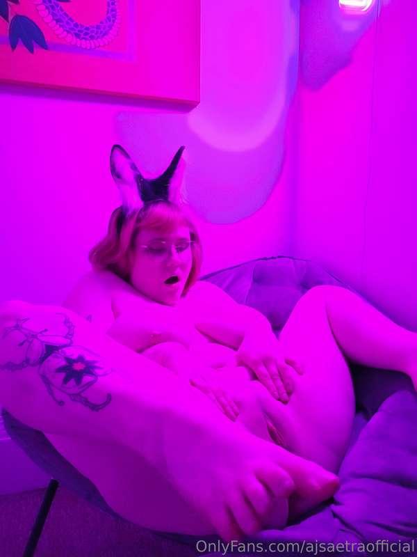 I guess I call this pose, "Being Shocked at my Pussy," 😂