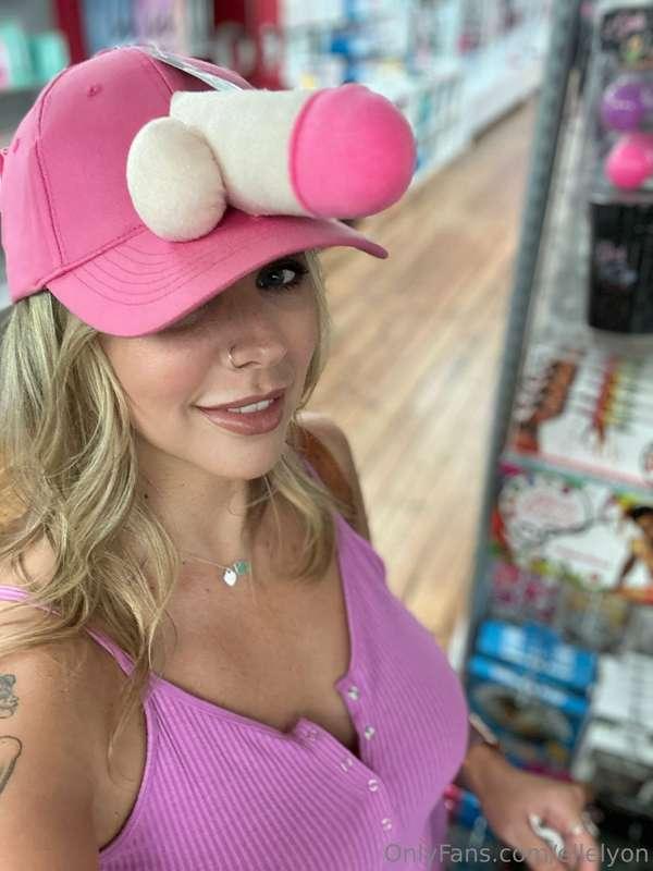 Went to my favorite adult toy store last night for a kink ev..
