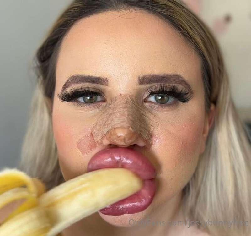 Follow @bimbo_bunny_2000 for more 💕 💕