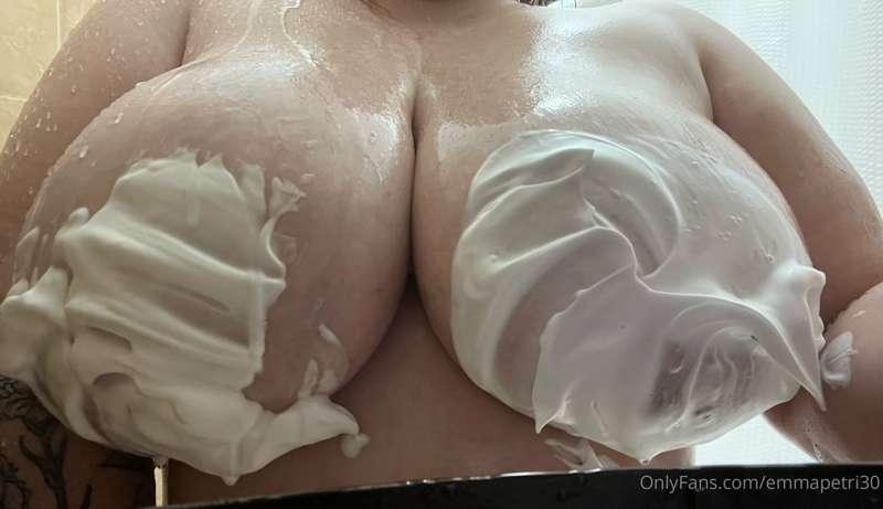 Currently thinking about you sliding right in 👅💦