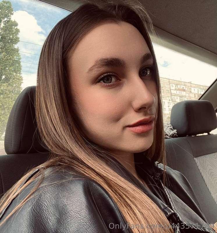 Hey everybody, what are you doing? 🥰