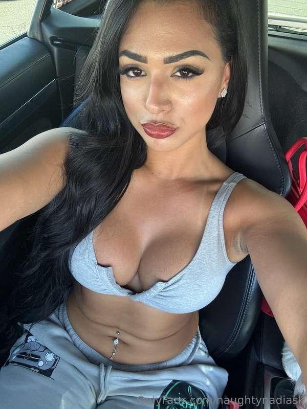 Morning gym, smoothie, stuuuufffff. Cum talk to me 😇