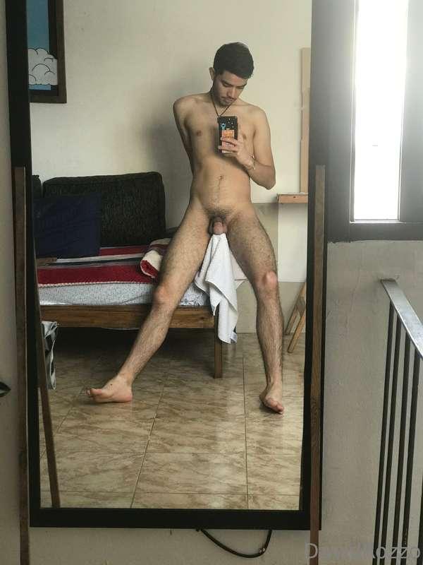 The luckiest mirror 😏😈