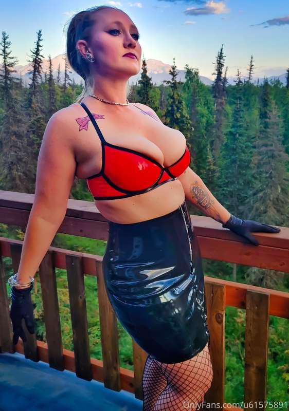 You're letting yourself miss out on all the fun next door ➡️..