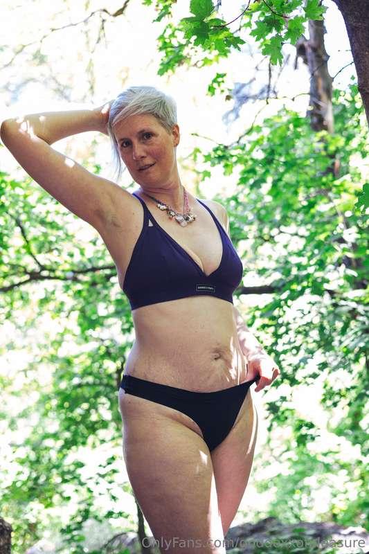Imagine finding me in the woods doing a photoshoot, you watc..