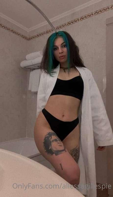 I'm ready to play daddy, text me😏🤤