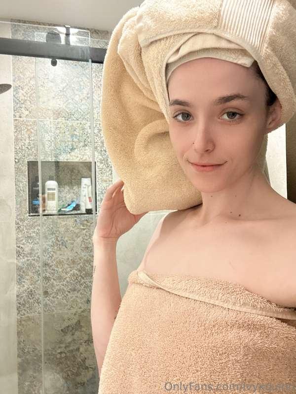 Shower time 🚿🧼🫧