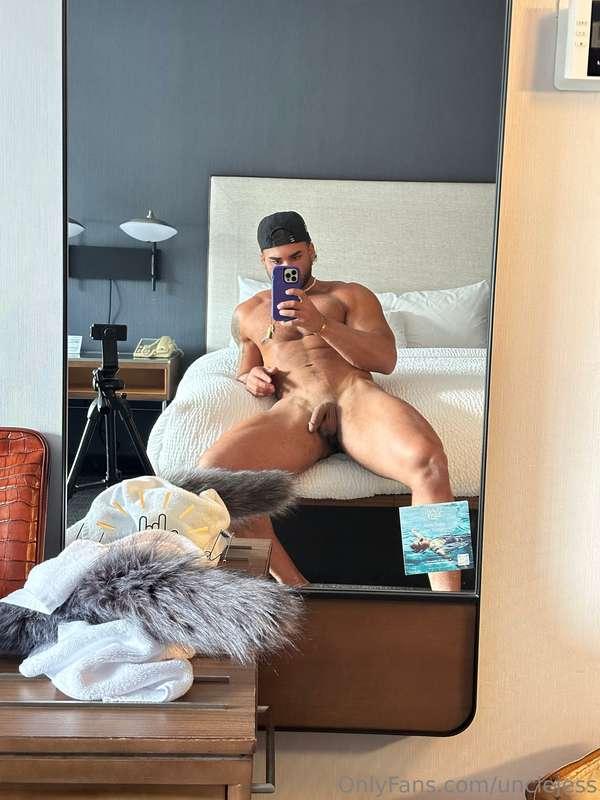 My guest is on his way to daddy...