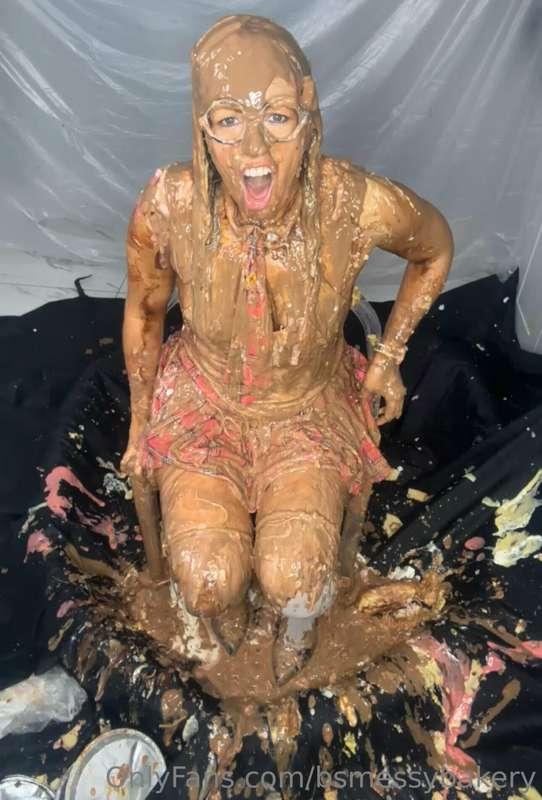 bsmessybakery image #0