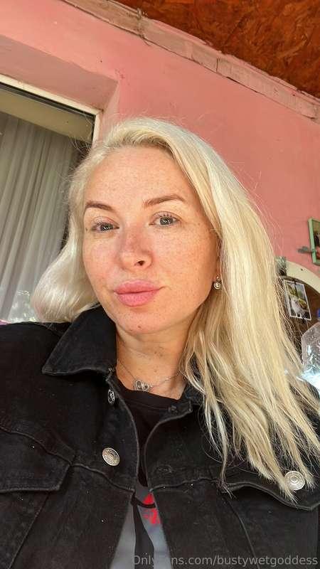 How i look all natural?