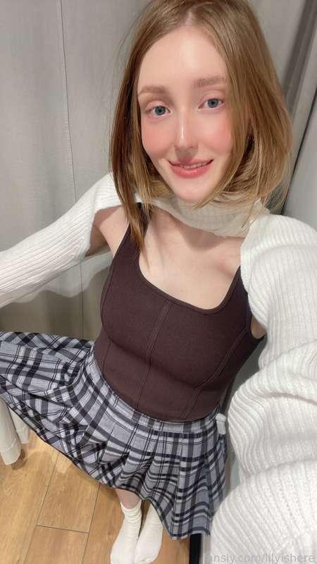 Do you like my skirt?🤭 If yes,😊I'll go on a date with you like this🥰




#skirt #outfit #ginger #pale #teen #cutie #girlnextdoor #fyp #fresh #horny #date 