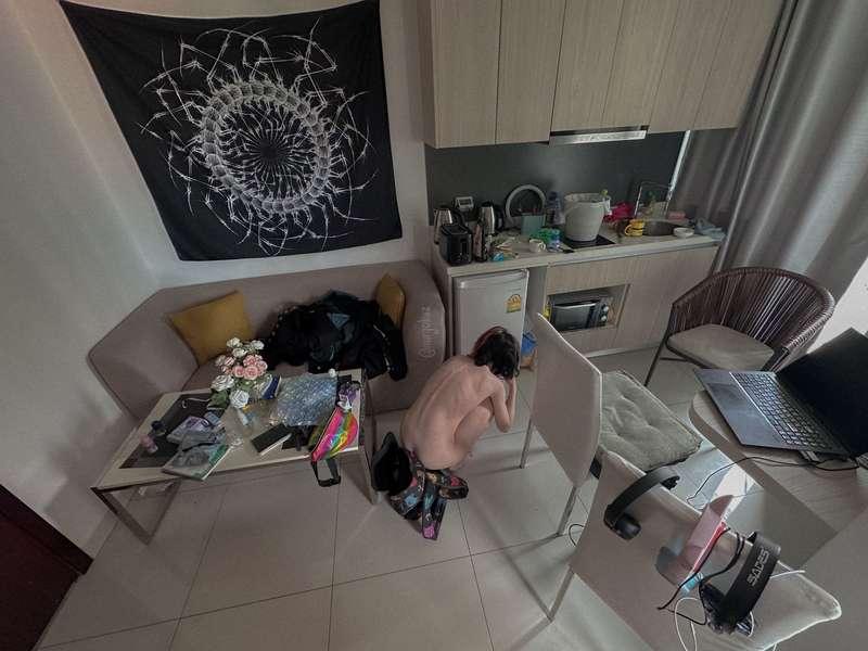nude and cozy at home~

#nude #fyp #natural #lifestyle #girlnextdoor #small #skinny #petite