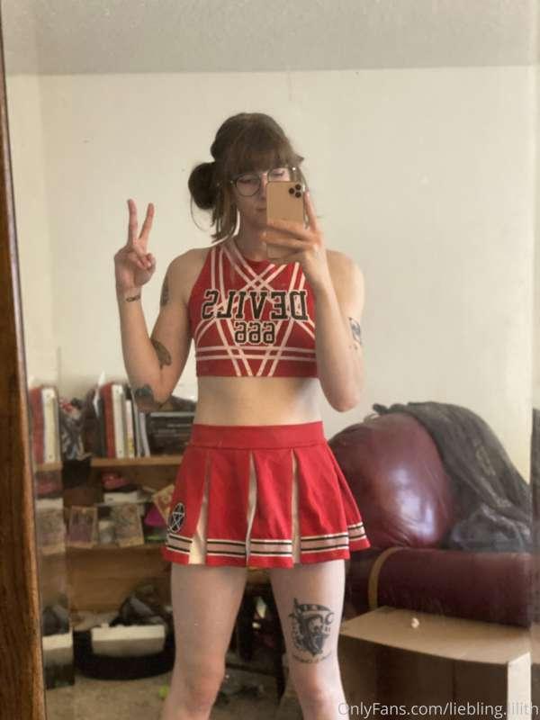 i think i could be a decent cheerleader 💕