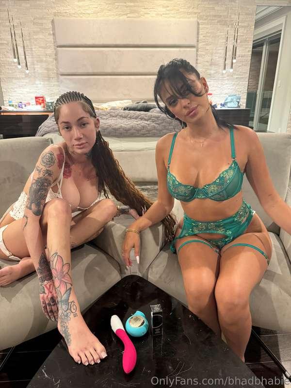 ever seen 2 bhad bitches take on 1 toy? @camillaxaraujocheck..