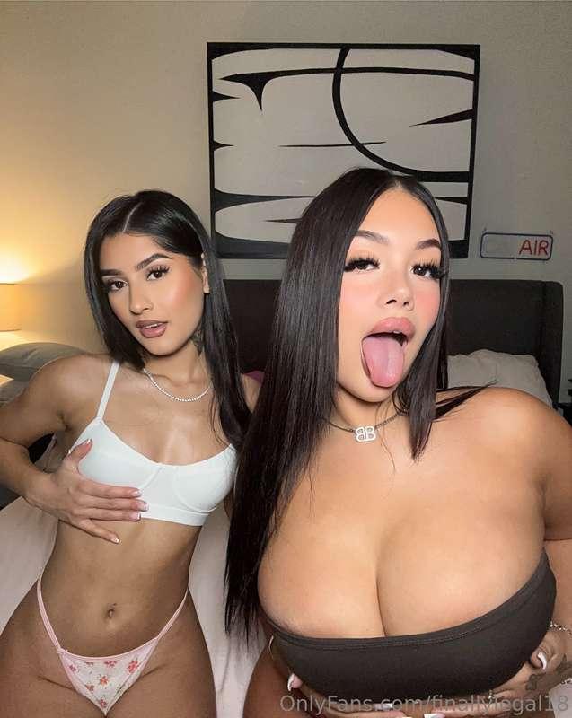 🤯 𝐋𝐈𝐕𝐄 𝐍𝐎𝐖👇 FOUND 2 BADDIES, NOW IM ADDICTED🫣💦🍬 @amiramoonxo..