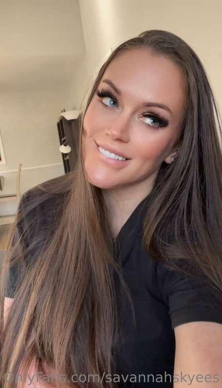 Anyone wanna chat on the phone or DM! 👇🏽 https://premium.cha..