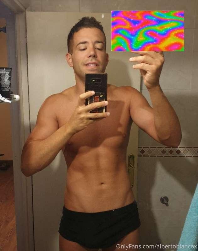 Te gusta mi cuerpo? 🙈
You like my body? 🙈