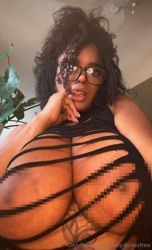 WORSHIP MY TITS VIDEO AND PICS BUNDLEI know exactly what you..