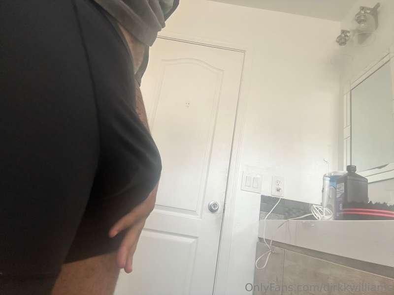 Back like I never left cum tell me what you wanna see 