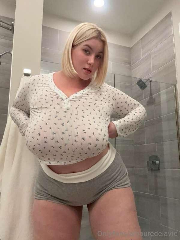 Who says comfy can't be sexy?