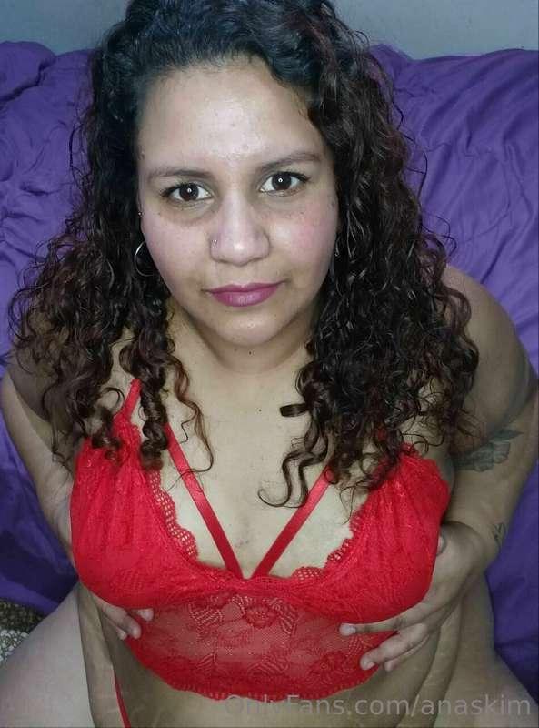 @mar_big  @mar_big

Hello love 😍 I am a curvy Latina brunett..