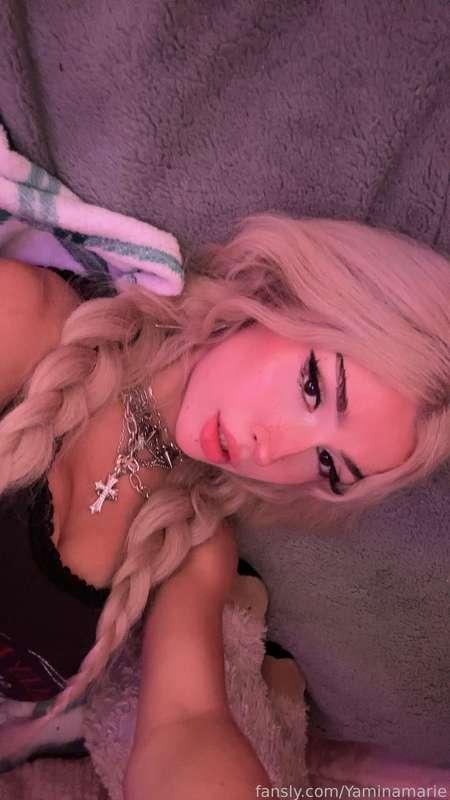 Cum join me in bed 😏


#blonde #egirl #hotgirl #fansonly #sexy #beautiful #altgirl #model #spicy #alternativegirl #alt #lewd