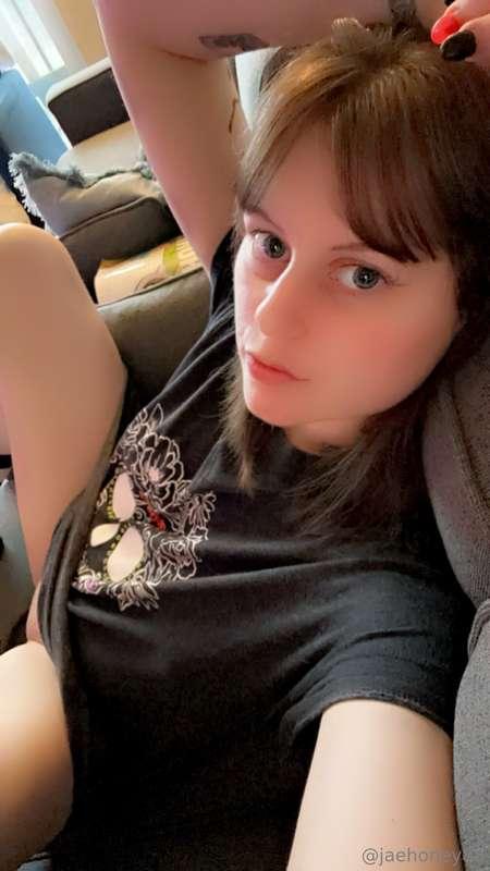 Im back baby! Ready to eat this 🐱 ??? Make me cum all on my ..