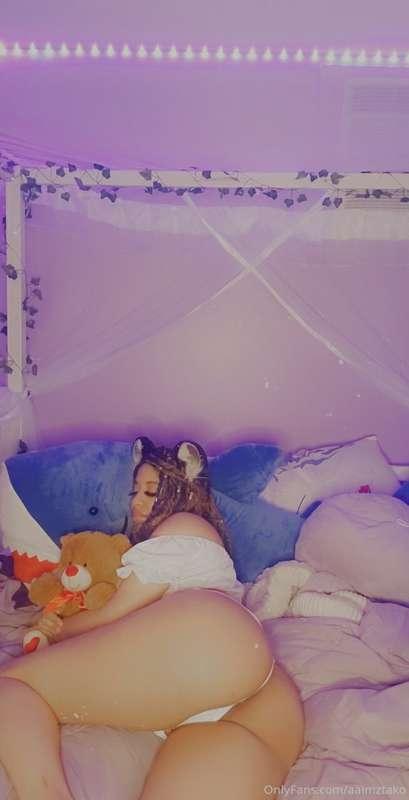 Cold weather, warm blankets, and snowed in are all perfect r..
