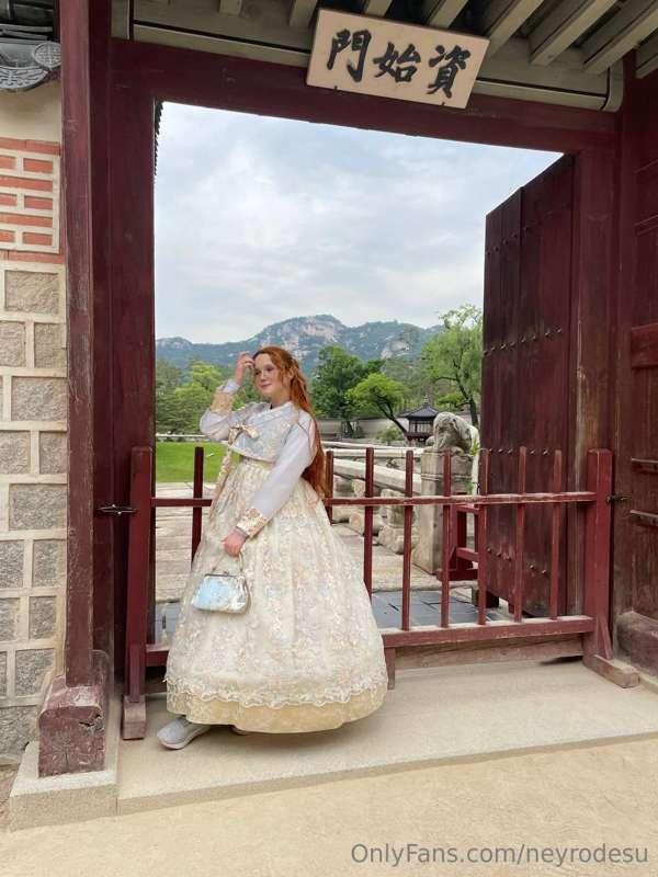 I went to Gyeongbokgung Palace with my friend ✨⛩✨  It felt l..