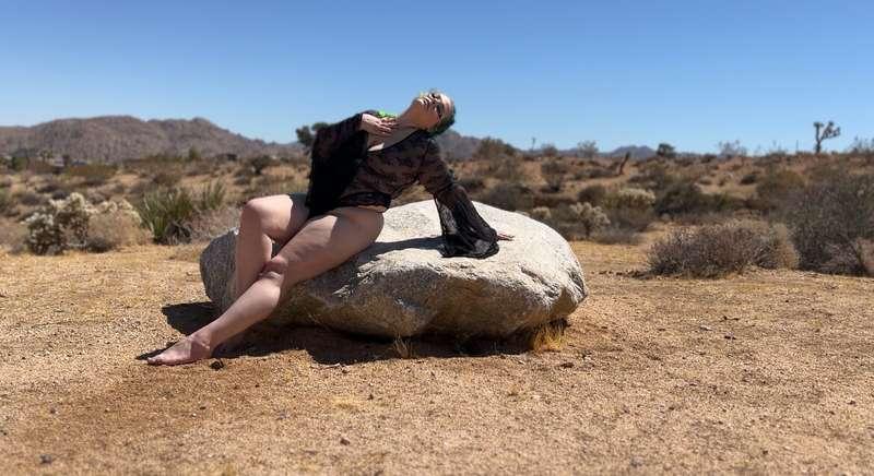 i heard you like thick goth girls.....i guess that explains ..