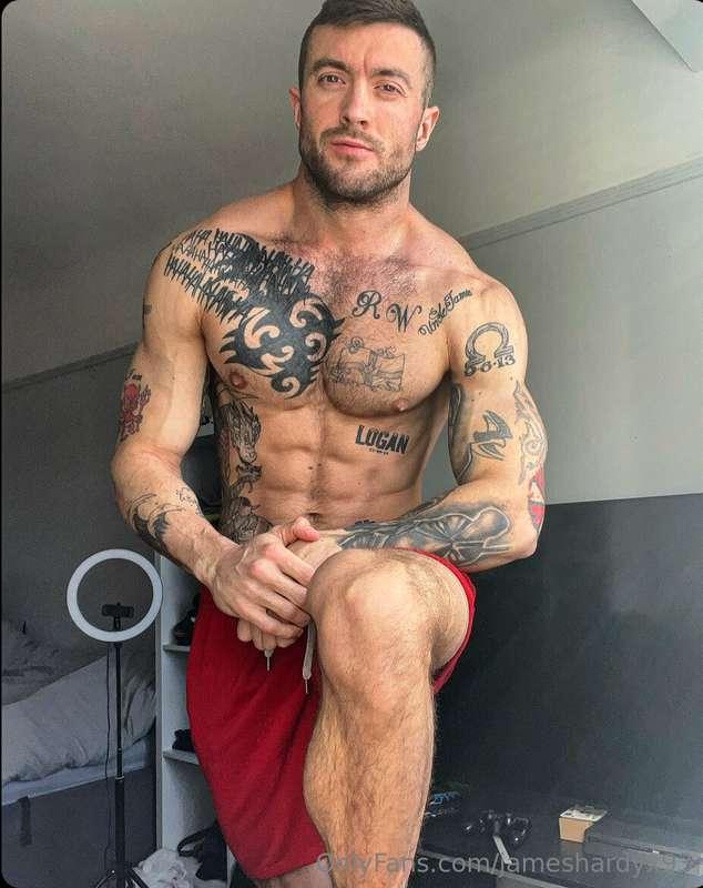 Red shorts are a vibe 😈❤️