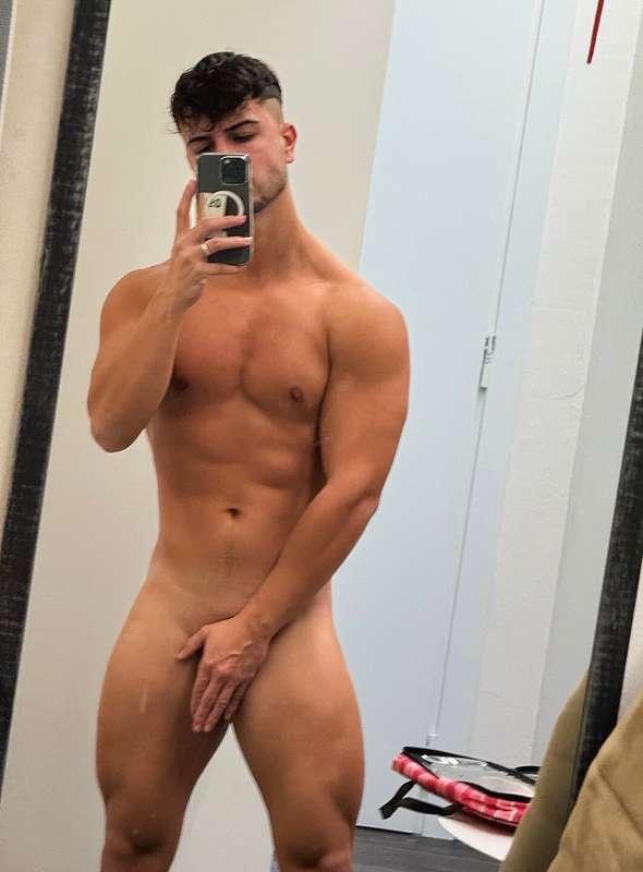 having so many naughty thoughts about you right now. 😏💥