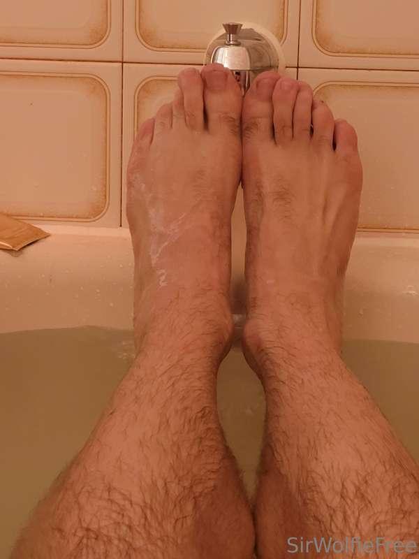 Time to get clean. Bath time feet anyone?