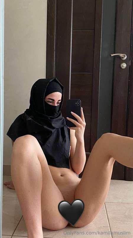 should I spread my legs wide?