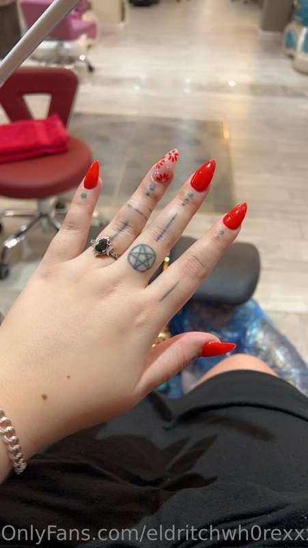 Mommy’s treating herself to a day of pampering! Send a tip i..