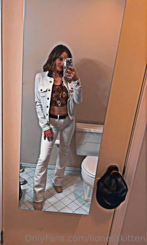 Whose ready for some baybay bump content?! 😬🤰🏼