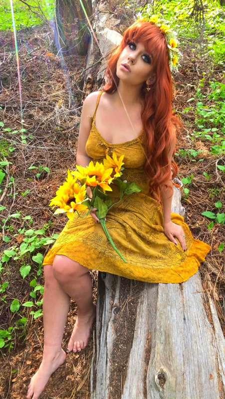 Working on some new content tonight 😍 
New video + photos!