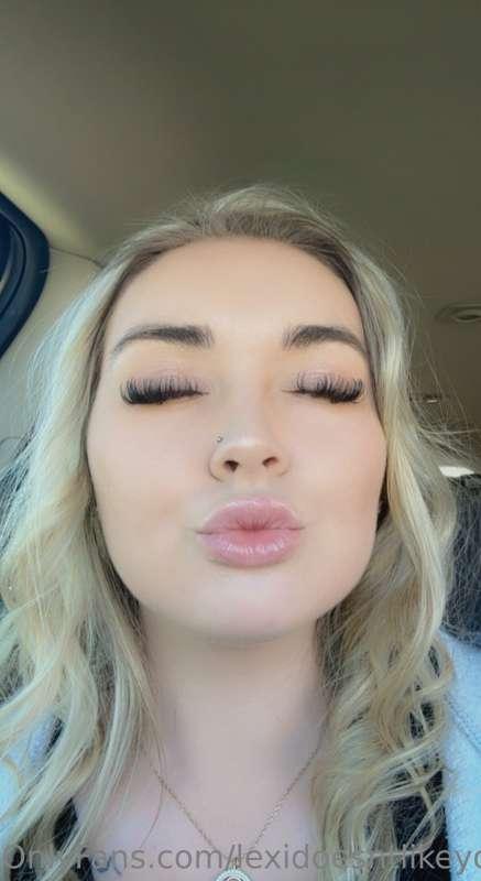 Hiiiii babes 🥰❤️ If you want to chat with me 1 on 1 add my S..