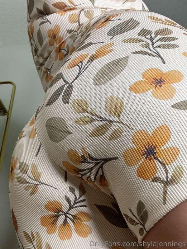 I heard you like flowers 😚🌻