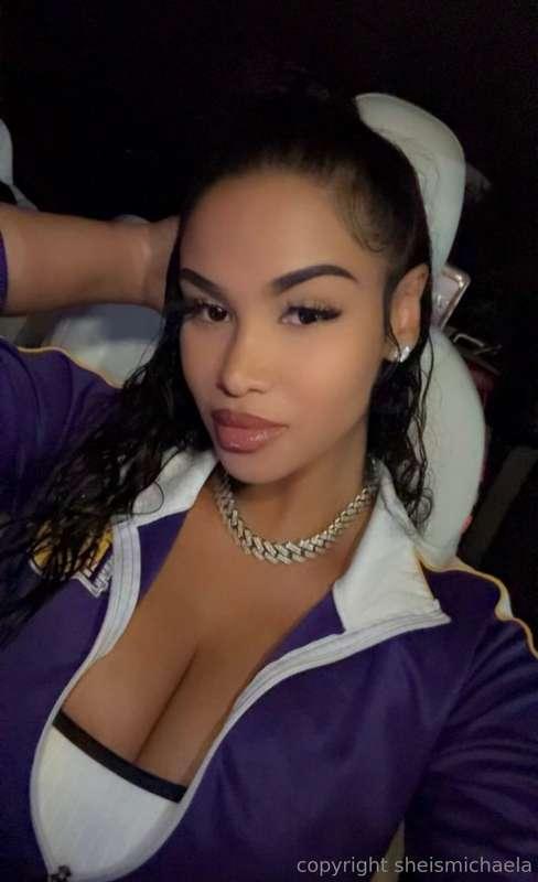 want to start your day with me? 💋