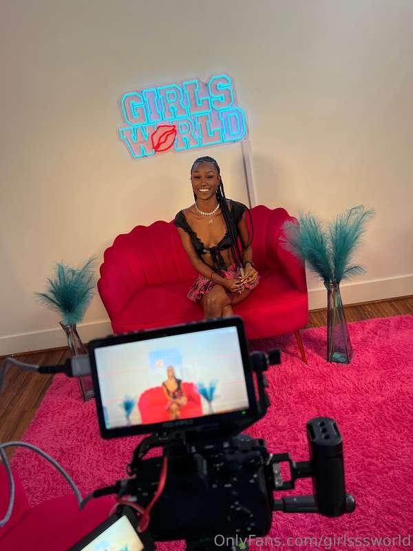 girlsssworld image #1