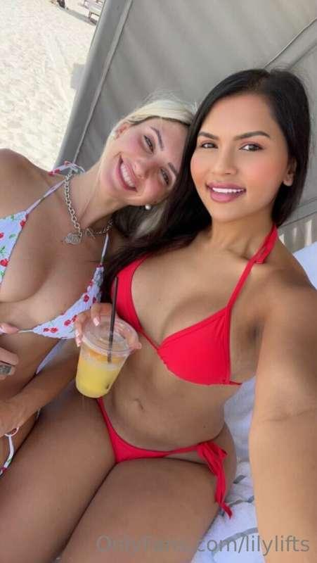 Going live with my baddie bestie<33  @bellabendss
