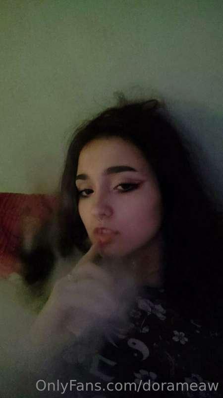 Just vaping in bed before sleep 😅
