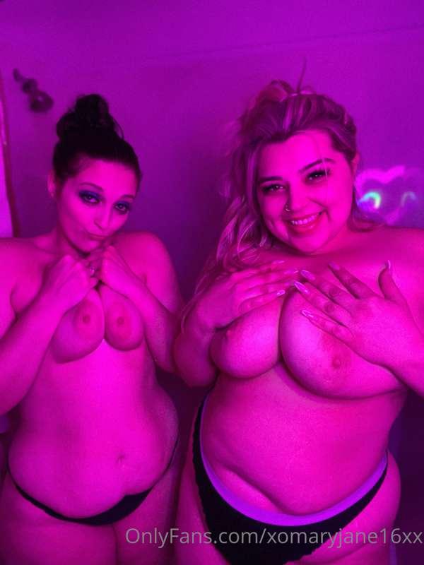 Onlyfans won’t let me send any messages right now 🥲🥲🥲🥲 so ad..