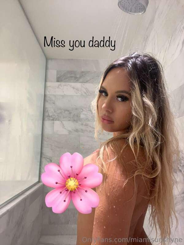 Dm the word “stella” for sexy new shower video 🌸❤️